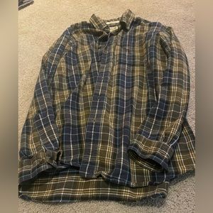 Old school, traditional fit LL Bean flannel, navy and yellow, size large